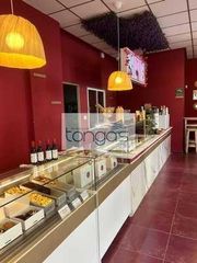 Lloguer Local Comercial a Xàtiva. Local chaflan y en calle principal