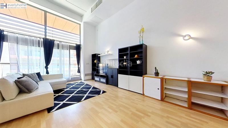 Foto 03994943-c713-4341-a3a6-190df6586964. Alquiler loft en Camí Reial Valencia