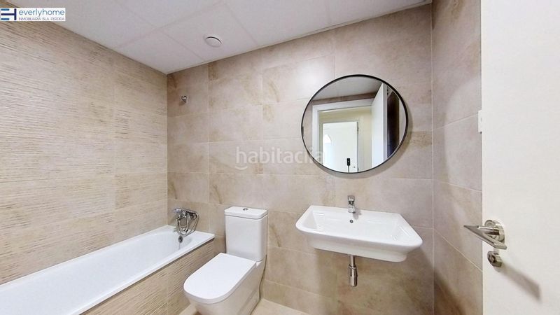 Foto a175987a-02b1-4761-ba1d-cde6667bb365. Lloguer pis amb calefacció aparcament piscina a Malilla Valencia