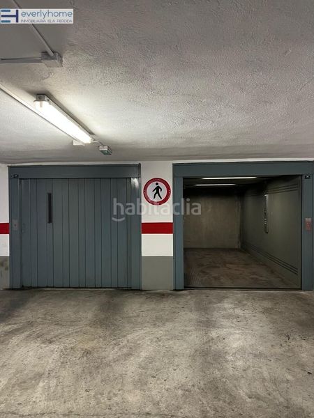 Foto 69c46339-869f-4883-8f55-ae9b9beb3403. Aparcament cotxe a Aiora Valencia