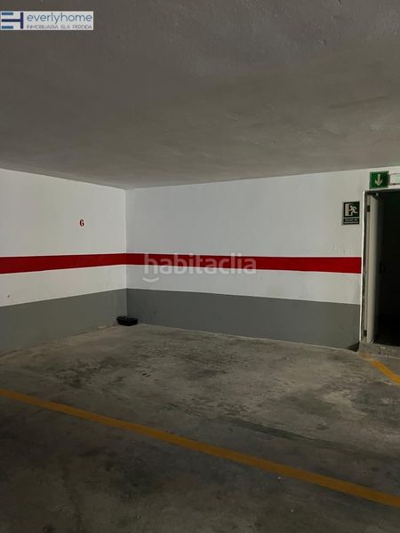 Foto 7ca74e74-03eb-4266-b849-4ebee9fb1f17. Aparcament cotxe a Aiora Valencia