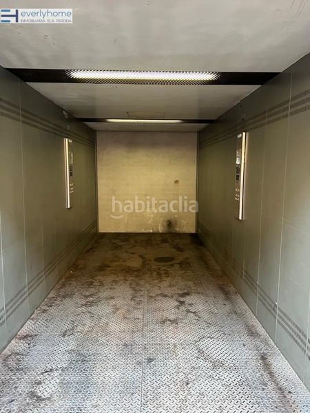 Foto fe22626c-a254-40f3-9155-e83b8cccff84. Aparcament cotxe a Aiora Valencia