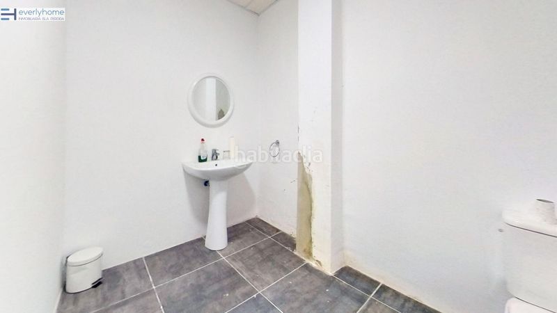 Foto 211a0b56-7b1f-4e0e-8781-d99bd18c9cbf. Local comercial a El Cabanyal-El Canyamelar Valencia