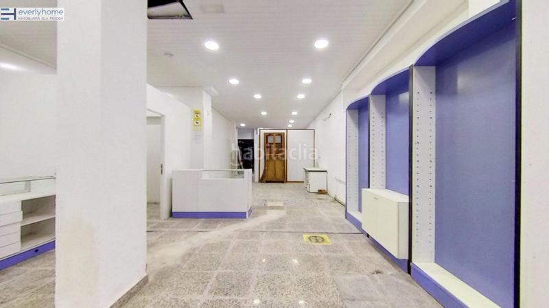 Foto 43419aaf-3d45-42ee-a47e-e68440dad3a2. Local comercial en El Cabanyal-El Canyamelar Valencia