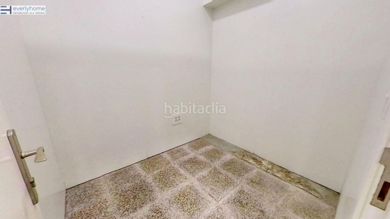 Foto 73a3fd50-8d17-414f-a209-ed3813d895fe. Local comercial a El Cabanyal-El Canyamelar Valencia