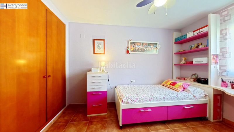 Foto 067ca705-0d45-4105-ac53-90200d25aeb5. Casa adossada amb aparcament a Massamagrell