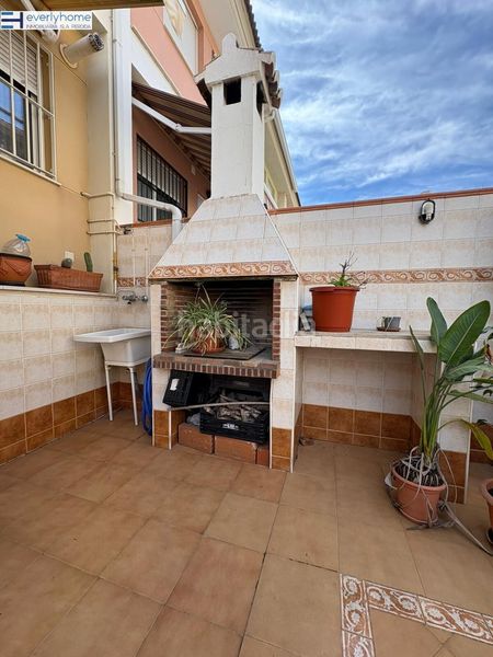 Foto 2ce9bbc5-2541-490c-b0a6-063ced826967. Casa adossada amb aparcament a Massamagrell