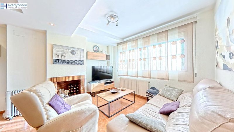 Foto c5c5f9ae-d3d9-4489-8995-afc1148b0ef0. Casa adossada amb aparcament a Massamagrell