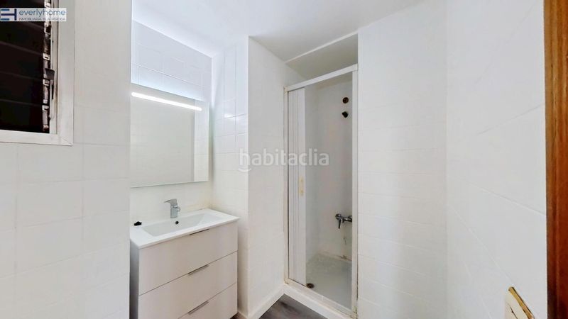 Piso vivienda completamente exterior con orientacion sur en Valencia - Imagen 16