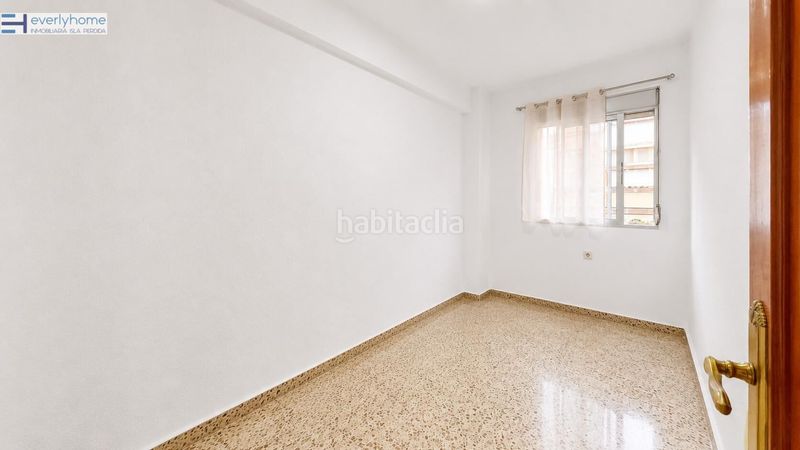 Foto 11d2ee06-d6c8-49e0-894d-a01a9ffe1999. Pis a Ciutat Jardí Valencia