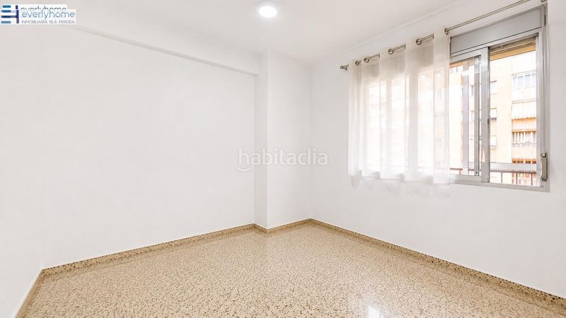 Foto 2ab28c74-acb2-437f-b935-0e57edafc064. Pis a Ciutat Jardí Valencia