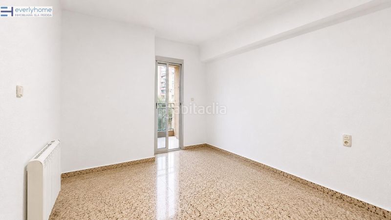 Foto 5626327b-197b-47a6-b32b-d379d539d2e5. Pis a Ciutat Jardí Valencia