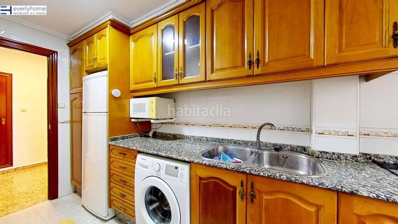 Foto 50041ab2-8b9a-4593-b95f-580a72f743ba. Pis a Ciutat Jardí Valencia