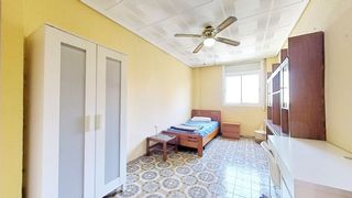 Rent Flat in L´Illa Perduda. Amplio piso de alquiler a estudiantes en isla perdida  valencia