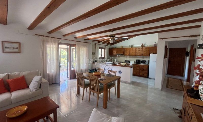 Foto a66543d2-35cb-4e83-a07b-b99fcd719e78. Casa amb calefacció piscina a La Empedrola Calp