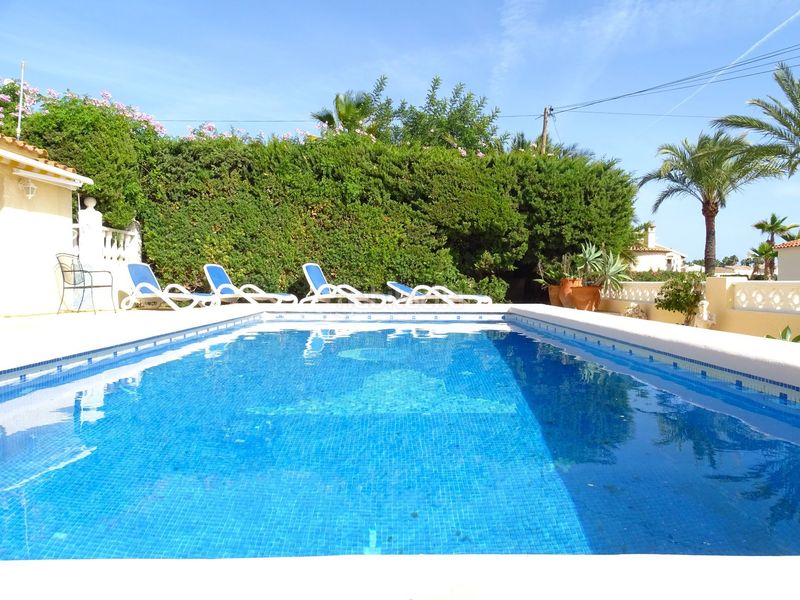 Foto 2299b78a-897a-4407-af61-2ad7db4958a0. Casa amb piscina a Cometa Calp