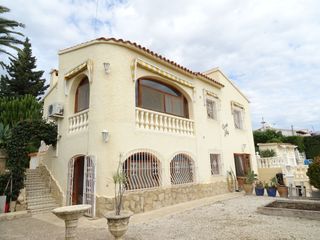 Maison à Cometa. Villa en venta en calpe con vistas al mar y peñón de ifach