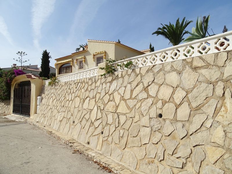 Foto 970d5ece-6cd1-43a5-a2a8-260a2d40c817. Casa amb piscina a Cometa Calp