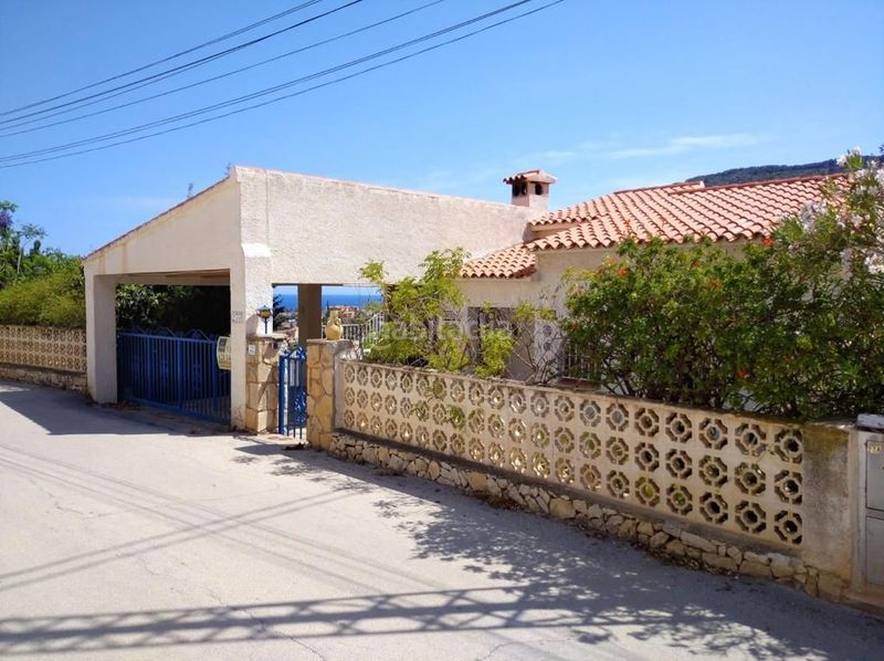 Foto bf7d270b-b031-44b2-b663-3e32849cd59e. Xalet amb piscina a Canuta Calp