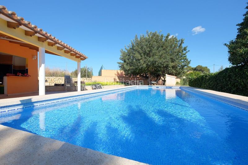 Foto 947c7965-4b59-4007-bb19-12eb128f1bda. Casa amb piscina a Benicolada - Las Adelfas Calp
