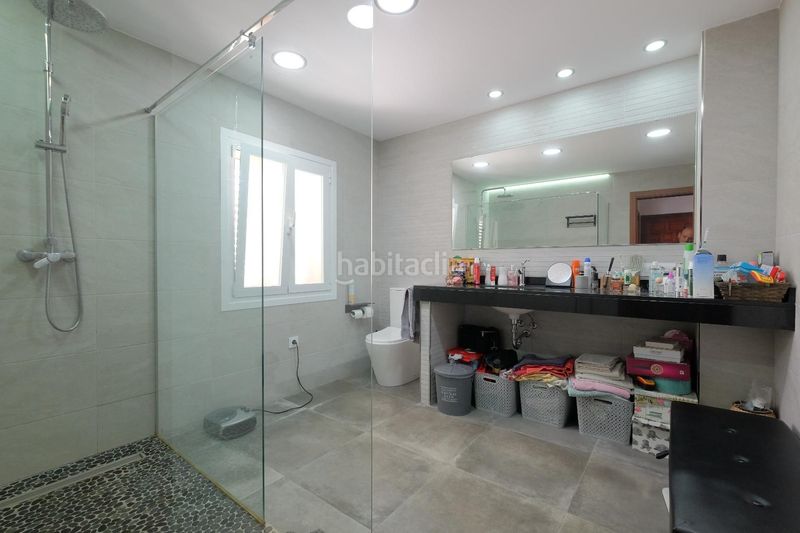 Foto b9d6d7b3-c09f-4cde-a92a-515db304b529. Casa amb piscina a Benicolada - Las Adelfas Calp