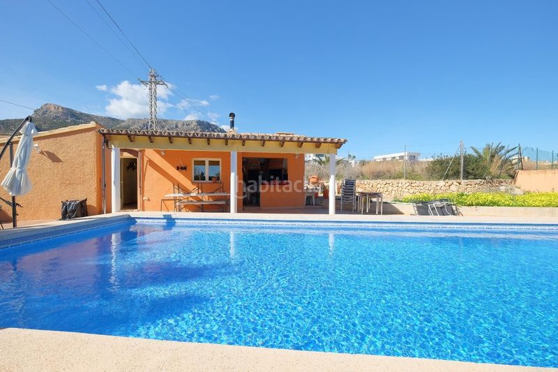Foto ee845917-d5d6-417e-bb52-e9ccae1d0cc4. Casa amb piscina a Benicolada - Las Adelfas Calp