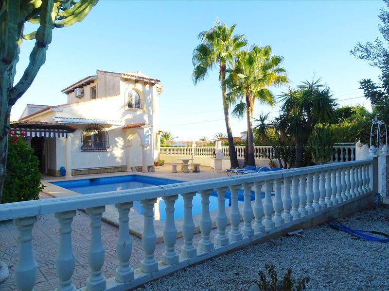 Foto 48860fd4-d17e-454b-92e0-d024b0905d82. Casa amb piscina a Cometa Calp