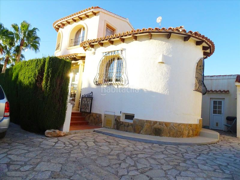 Foto 88320fa8-0e4f-4f17-aa38-eeb81f0eaacb. Casa amb piscina a Cometa Calp