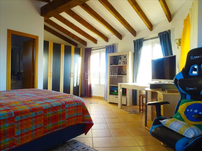 Foto 8f214990-c18b-4784-831b-8262eec3f9f7. Casa amb piscina a Cometa Calp