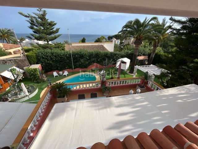 Foto 8a83f989-ee1c-4aee-b217-aa289dd5bdeb. Casa amb calefacció piscina a La Caleta - La Calalga - Les Bassetes Calp