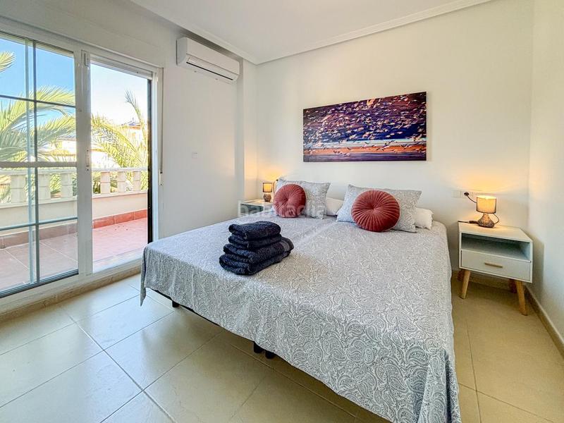 Foto c0309e6f-a8a2-49a4-a1d0-3171f5881778. Casa en La Marina Elche / Elx