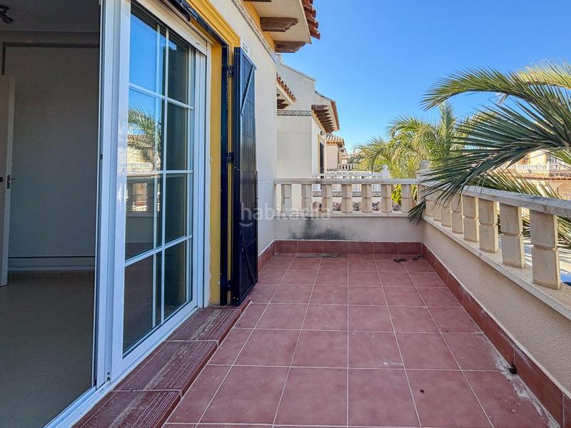 Foto 3d58151d-5f70-4090-9da9-4cca4cf93147. Maison avec parking piscine dans La Marina Elche / Elx