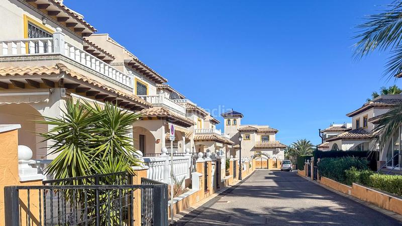 Foto 4959c53f-788d-47c3-aa6b-4635a4e3be1f. Maison avec parking piscine dans La Marina Elche / Elx