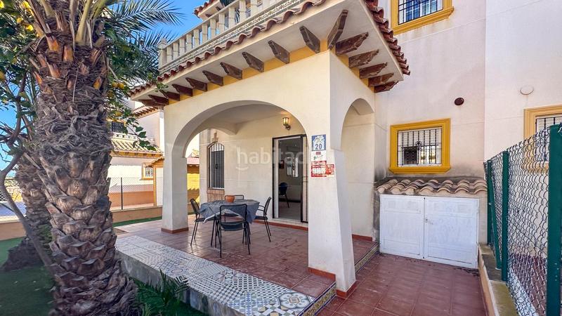 Foto 7e418aba-bbf6-446f-b128-637c60d21ada. Maison avec parking piscine dans La Marina Elche / Elx