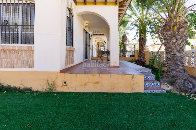 Foto 88a3002a-9be0-45cf-9e0c-f0cd30abc2b7. Maison avec parking piscine dans La Marina Elche / Elx