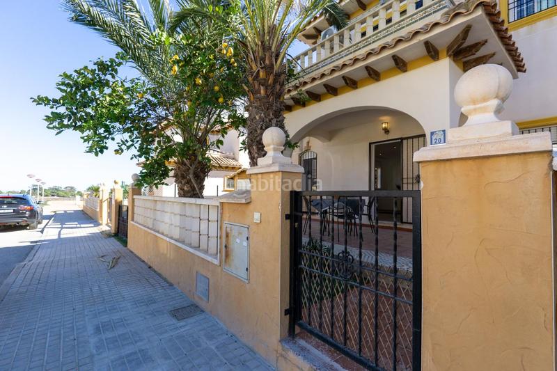 Foto b8f89523-7304-464a-8e69-1167f32cb932. Maison avec parking piscine dans La Marina Elche / Elx