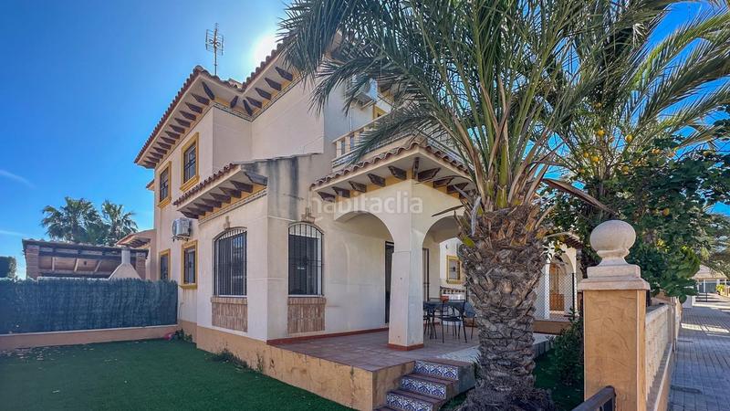 Foto cd5d2fd5-8911-4a46-b4a4-3992d616bdd5. Maison avec parking piscine dans La Marina Elche / Elx