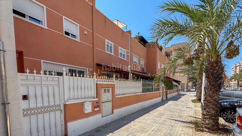 Foto 82dc4a2a-0a56-441c-b0c1-369987653738. Casa a schiera con riscaldamento parcheggio in El Travaló - Martínez Valero Elche / Elx
