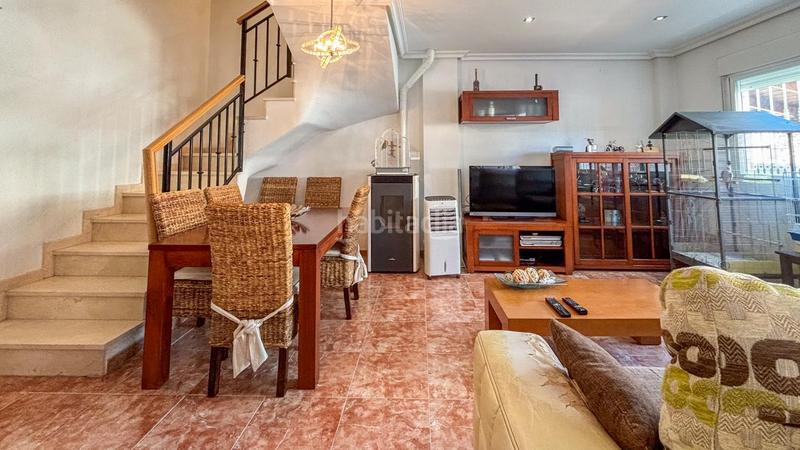 Foto c3b25079-1a35-4089-b212-0b9d430e9598. Casa a schiera con riscaldamento parcheggio in El Travaló - Martínez Valero Elche / Elx