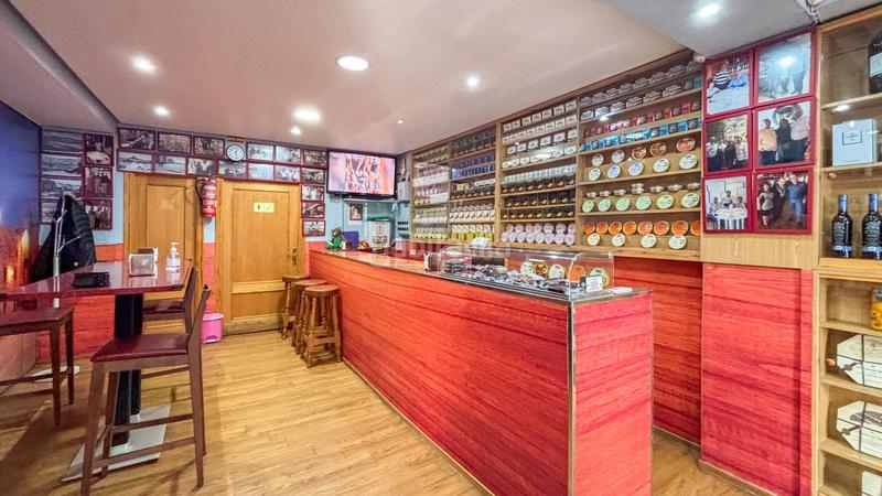 Foto 064c2aec-6644-45ce-be44-5a0e7b480f77. Local comercial en Playa Levante Santa Pola