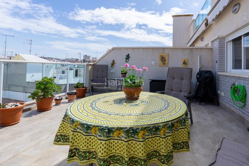 Foto 4ead5abc-34eb-46b3-a390-89c039926a0a. Dúplex en Playa Levante Santa Pola