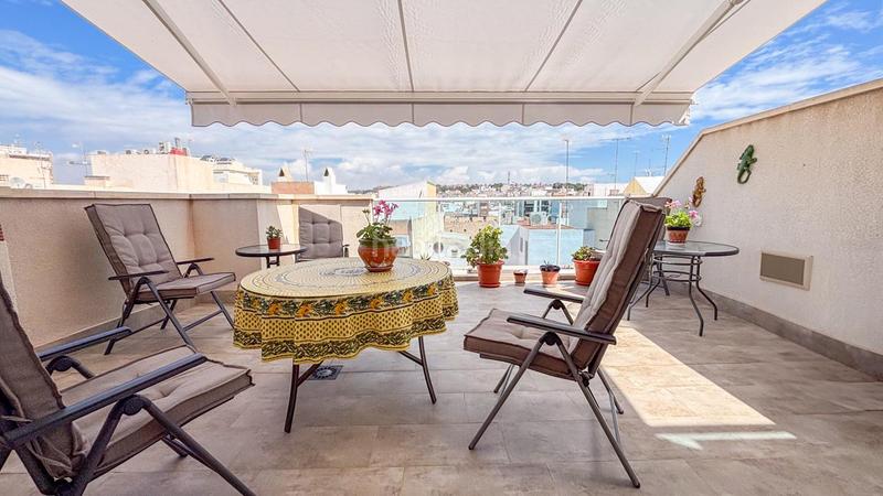 Foto eecf55f2-552a-41fe-8572-ccc6eb374389. Dúplex en Playa Levante Santa Pola