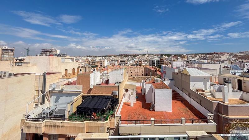 Foto c4a45492-3e05-42a4-9e29-8e11fbe4a0cd. Zweistöckige wohnung in Playa Levante Santa Pola