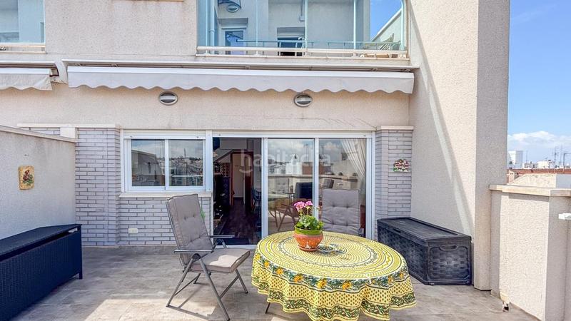 Foto fd1c4645-2ac3-478f-baf9-568fcd90f00e. Zweistöckige wohnung in Playa Levante Santa Pola
