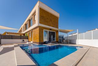 Towny house  Carrer de creta