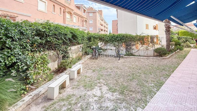 Foto d9968ac8-222c-4a65-b600-423b1abee9ed. Piso en Calas Santiago Bernabeu Santa Pola