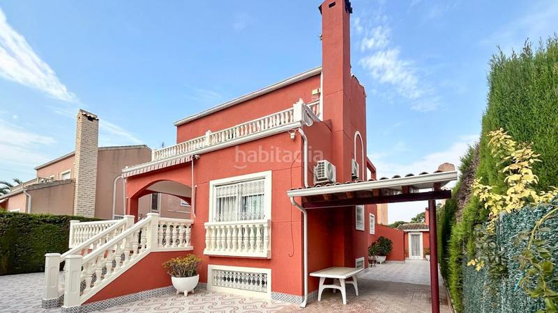 Foto c01dc6a2-abce-46f7-805f-9ce2286fe2f5. Casa amb piscina a Valverde Elche / Elx