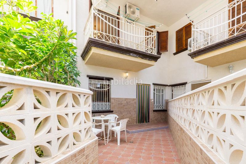Foto fe9f1a2a-70ff-477b-9bd0-1d7605e144c5. Casa a Gran Playa Santa Pola
