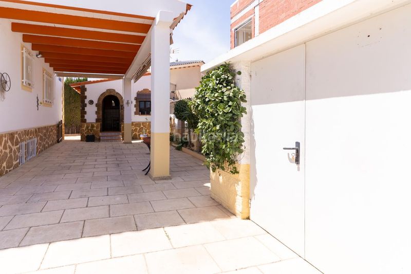 Foto 16ac6155-ab13-4d8b-a9f3-5767d2090d91. Casa amb calefacció aparcament piscina a Valverde Elche / Elx