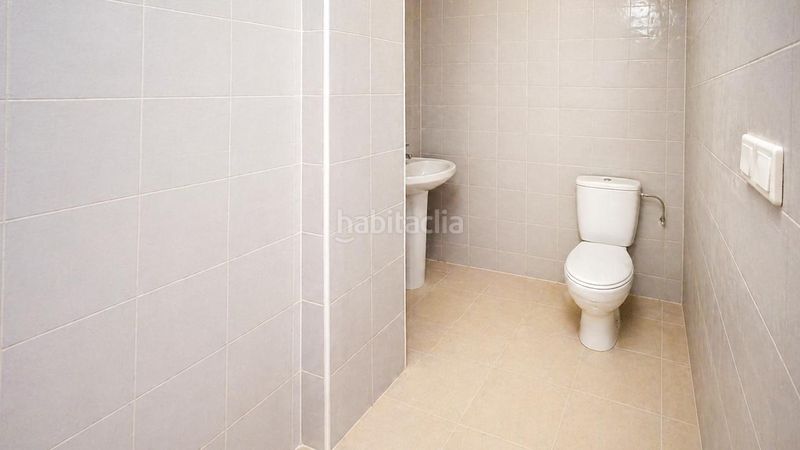 Foto 232226d2-0714-4057-9c8f-ecd95bb0dbc3. Local comercial a Las Bayas Elche / Elx